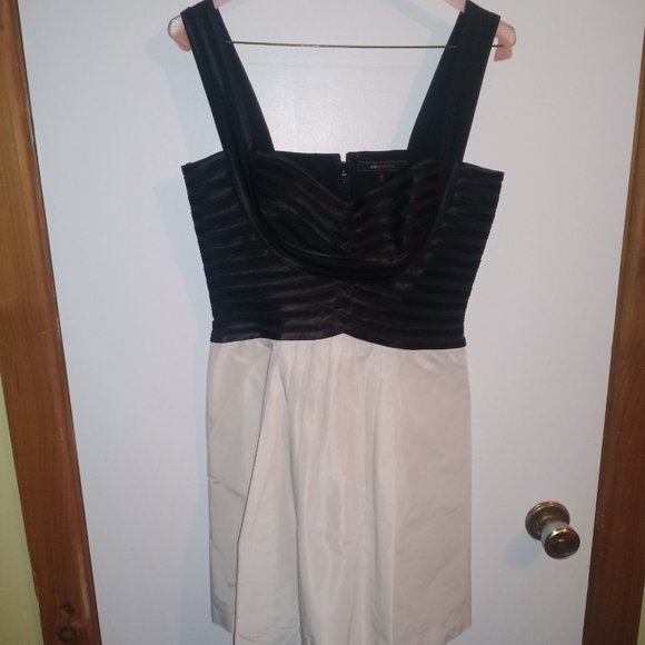 BcbgmaxAzria black corset cream skirt dress - Picture 1 of 3